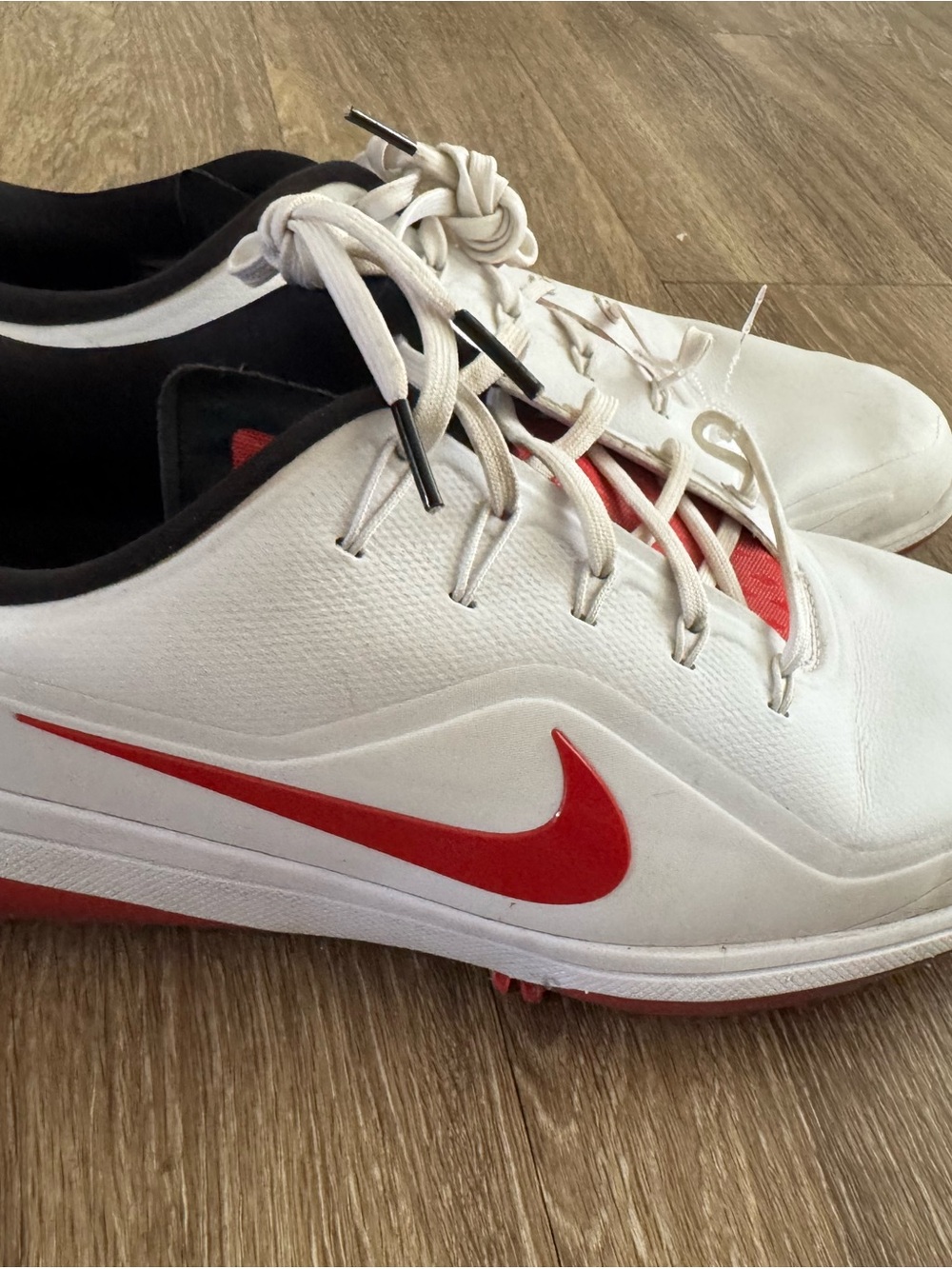 Nike Men’s White and Red Golf Shoes Size 13